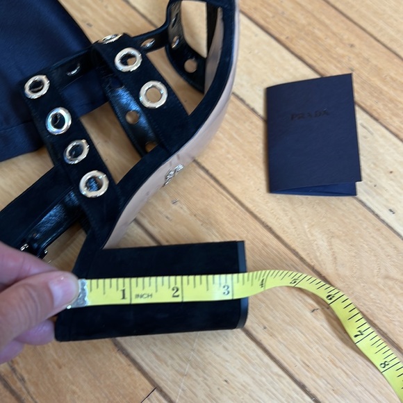 Beautiful Prada Sandals - Picture 11 of 11